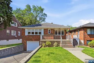458 Stillwell Ave, Fort Lee, NJ 07024 - Photo 2