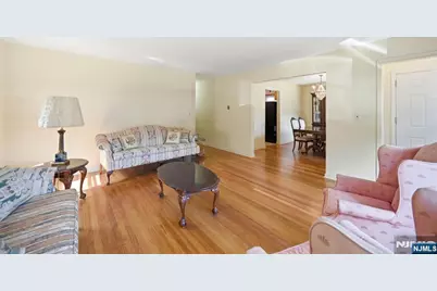 458 Stillwell Avenue, Fort Lee, NJ 07024 - Photo 8