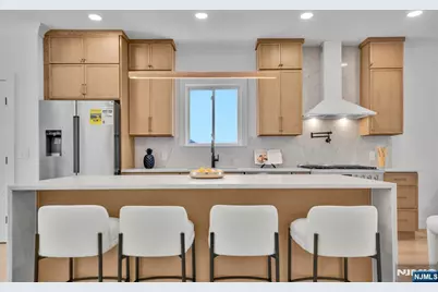 519 E 4th Street, Palisades Park, NJ 07650 - Photo 10