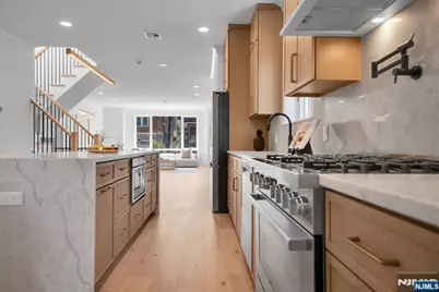 519 E 4th Street, Palisades Park, NJ 07650 - Photo 12