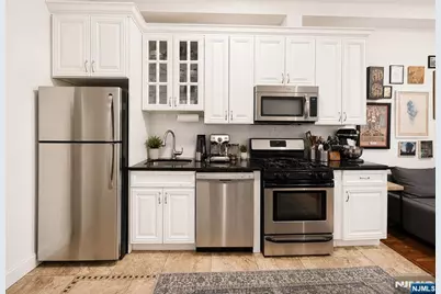 76 Hutton Street 3 #3, Jersey City, NJ 07307 - Photo 2