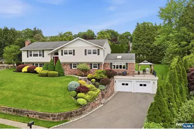 17 Kiowa Terrace, Oakland, NJ 07436 - Photo 2