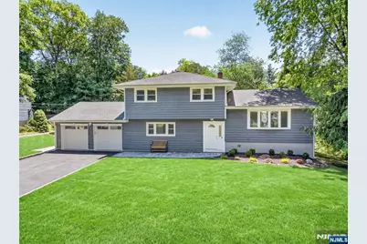 7 Willow Brook Road, Hillsdale, NJ 07642 - Photo 2