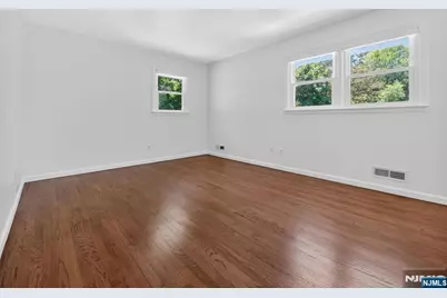 7 Willow Brook Road, Hillsdale, NJ 07642 - Photo 16