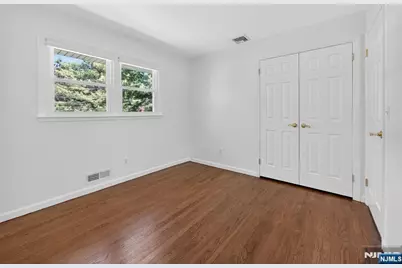7 Willow Brook Road, Hillsdale, NJ 07642 - Photo 14