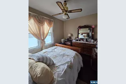 327 7th Street 2nd Floor #2nd floor, Carlstadt, NJ 07072 - Photo 14