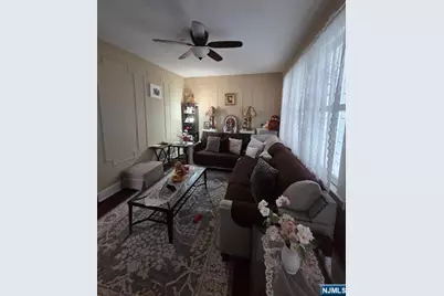 327 7th Street 2nd Floor #2nd floor, Carlstadt, NJ 07072 - Photo 2
