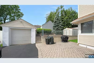 45 W Oldis Street, Rochelle Park Township, NJ 07662 - Photo 36