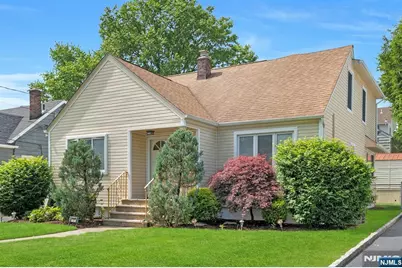 45 W Oldis Street, Rochelle Park Township, NJ 07662 - Photo 4