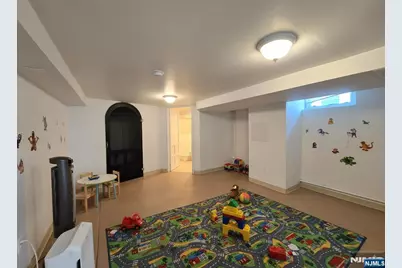 304 Henry Street, Hasbrouck Heights, NJ 07604 - Photo 30