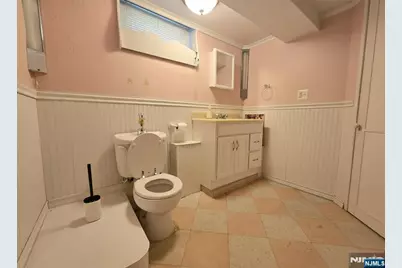 304 Henry Street, Hasbrouck Heights, NJ 07604 - Photo 32