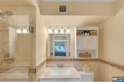 200 Division Street 6G #6G, Cliffside Park, NJ 07010 - Photo 18