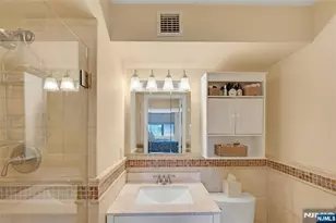200 Division Street 6G, Cliffside Park, NJ 07010 - Photo 18