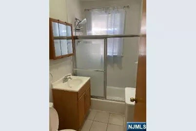 98-100 Windsor Street 2R #2R, Kearny, NJ 07032 - Photo 6