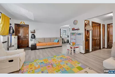 31 Marginal Road, Rutherford, NJ 07070 - Photo 6