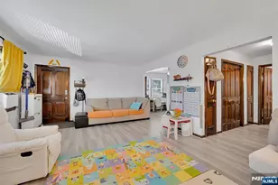 31 Marginal Rd, Rutherford, NJ 07070 - Photo 6