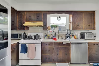 31 Marginal Road, Rutherford, NJ 07070 - Photo 26