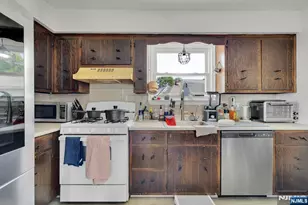 31 Marginal Rd, Rutherford, NJ 07070 - Photo 26