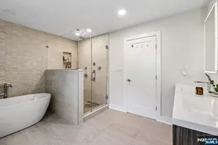 745 Gettysburg Pl, Paramus, NJ 07652 - Photo 38