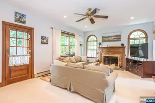 66 Hillside Ave, Midland Park, NJ 07432 - Photo 8