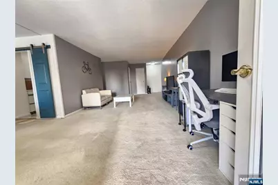 307 Prospect Avenue 4D #4D, Hackensack, NJ 07601 - Photo 2