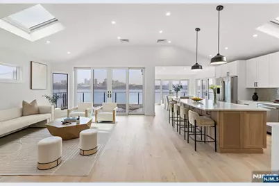 27 Shore Road, Edgewater, NJ 07020 - Photo 2