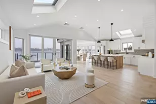 27 Shore Rd, Edgewater, NJ 07020 - Photo 1