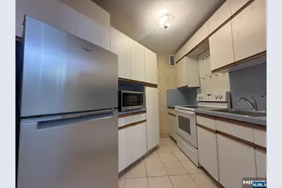 1450 Palisade Avenue 6E #6E, Fort Lee, NJ 07024 - Photo 8