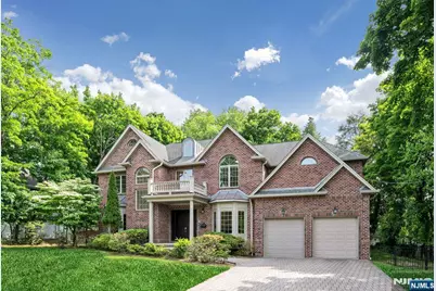 19 Walker Avenue, Closter, NJ 07624 - Photo 2