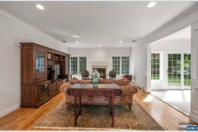 19 Walker Avenue, Closter, NJ 07624 - Photo 8
