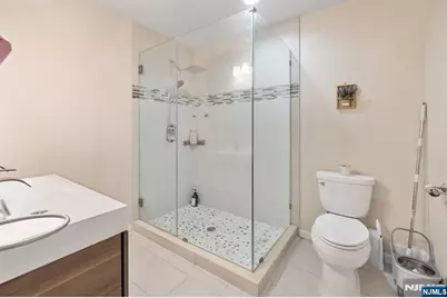 48 Palmer Place, Leonia, NJ 07605 - Photo 10