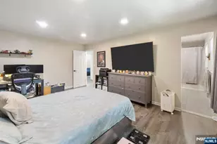 48 Palmer Pl, Leonia, NJ 07605 - Photo 8