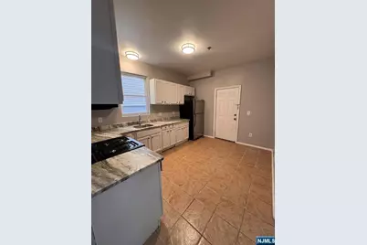 117 12th Street 1 #1, Newark, NJ 07107 - Photo 2