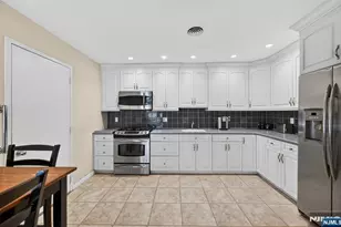416 Bromley Pl 416C, Wyckoff Township, NJ 07481 - Photo 6
