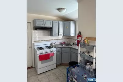 56 Hamilton Avenue, Fairview, NJ 07022 - Photo 24