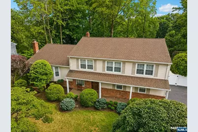 400 Faletti Circle, River Vale Township, NJ 07675 - Photo 2