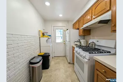 1255 Tuxedo Square, Teaneck Township, NJ 07666 - Photo 4