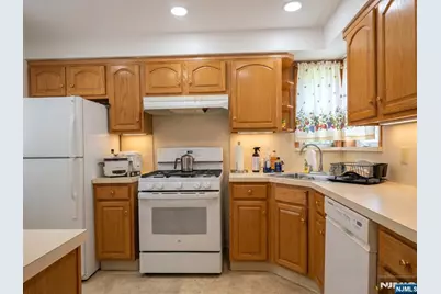 1255 Tuxedo Square, Teaneck Township, NJ 07666 - Photo 2