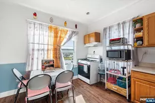 217 Lily St, Paterson, NJ 07522 - Photo 4
