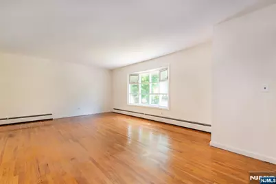 107 Highland Avenue, Bergenfield, NJ 07621 - Photo 8
