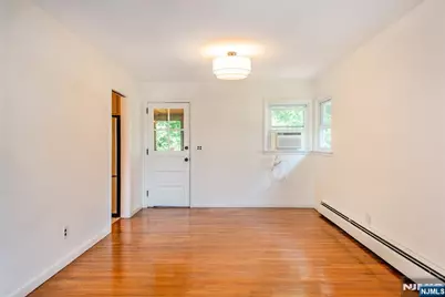 107 Highland Avenue, Bergenfield, NJ 07621 - Photo 12