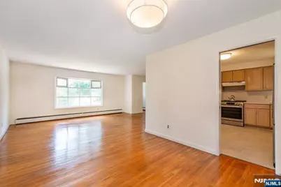 107 Highland Avenue, Bergenfield, NJ 07621 - Photo 10