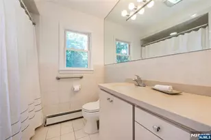 107 Highland Ave, Bergenfield, NJ 07621 - Photo 24