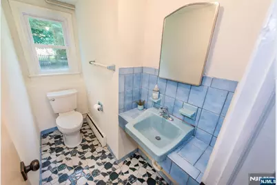 107 Highland Avenue, Bergenfield, NJ 07621 - Photo 30