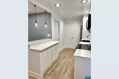 61 Hille Place 2 #2, Ridgefield Park, NJ 07660 - Photo 2
