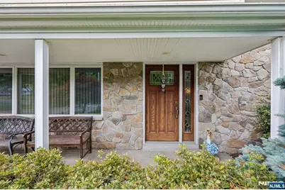 123 Midwood Road, Paramus, NJ 07652 - Photo 4