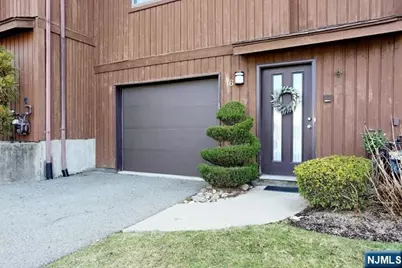 16 Alana Drive 16 #16, Hawthorne, NJ 07506 - Photo 2
