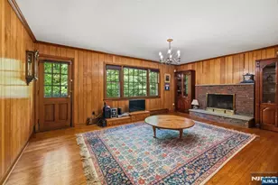 49 Clover Ln, Upper Saddle River, NJ 07458 - Photo 4