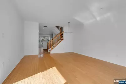451 Albany Court, West New York, NJ 07093 - Photo 14