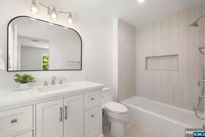 34 Parkway, Rochelle Park Township, NJ 07662 - Photo 16